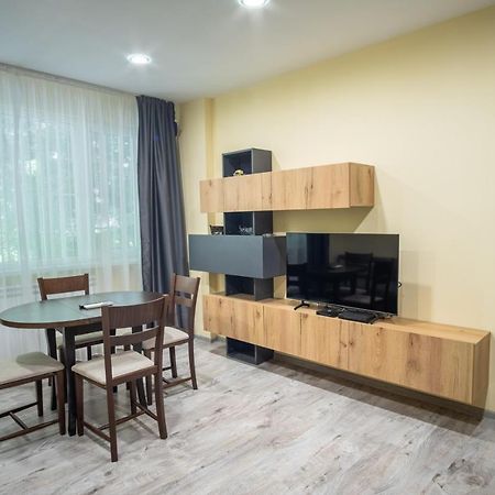 Apartment Yana Roese Buitenkant foto
