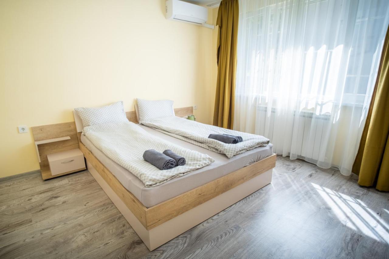 Apartment Yana Roese Buitenkant foto