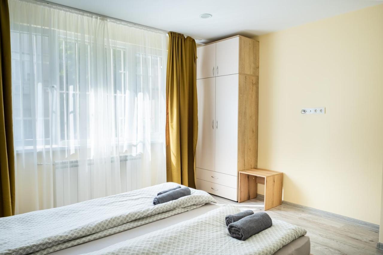 Apartment Yana Roese Buitenkant foto