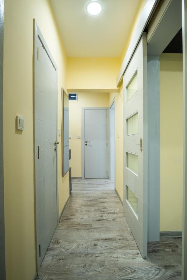 Apartment Yana Roese Buitenkant foto